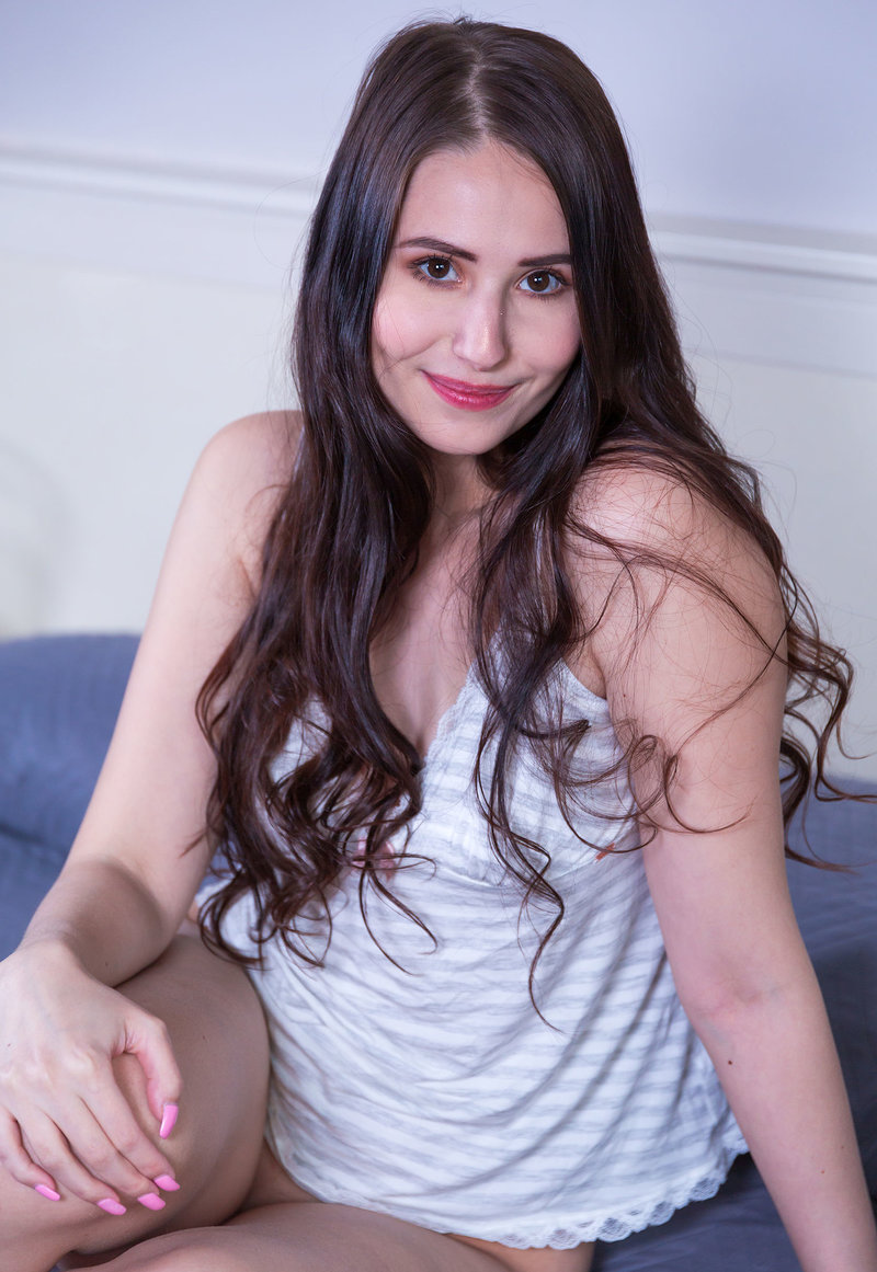 Дуня, 20 лет, 2 размер груди